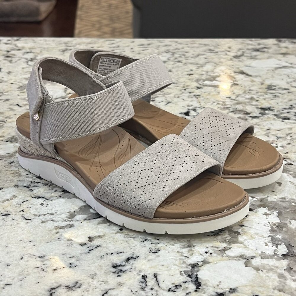Skechers BOBS x Martha Stewart Arch Fit Beach Kiss Wedge Sandals Size 6 Shoes - Picture 1 of 14